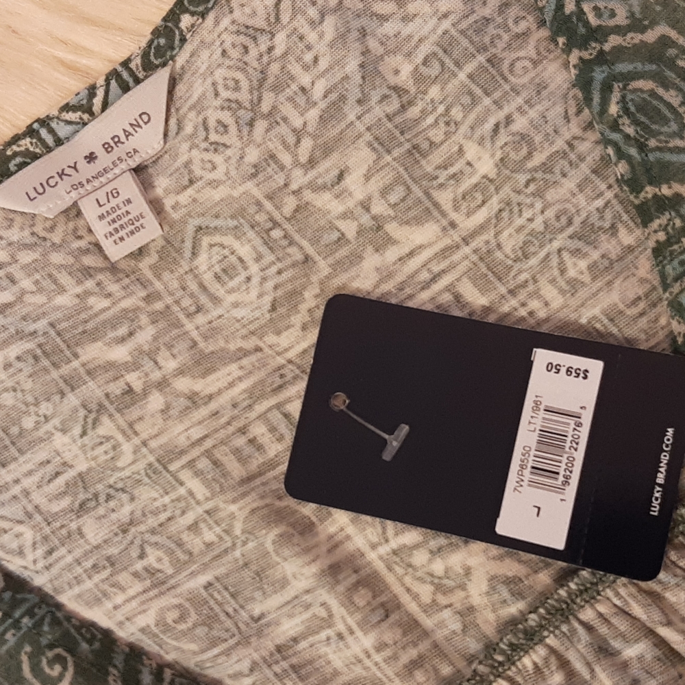 Lucky Brand Green/White/Blue Geometric Print Top, Large, NWT - Picture 4 of 12